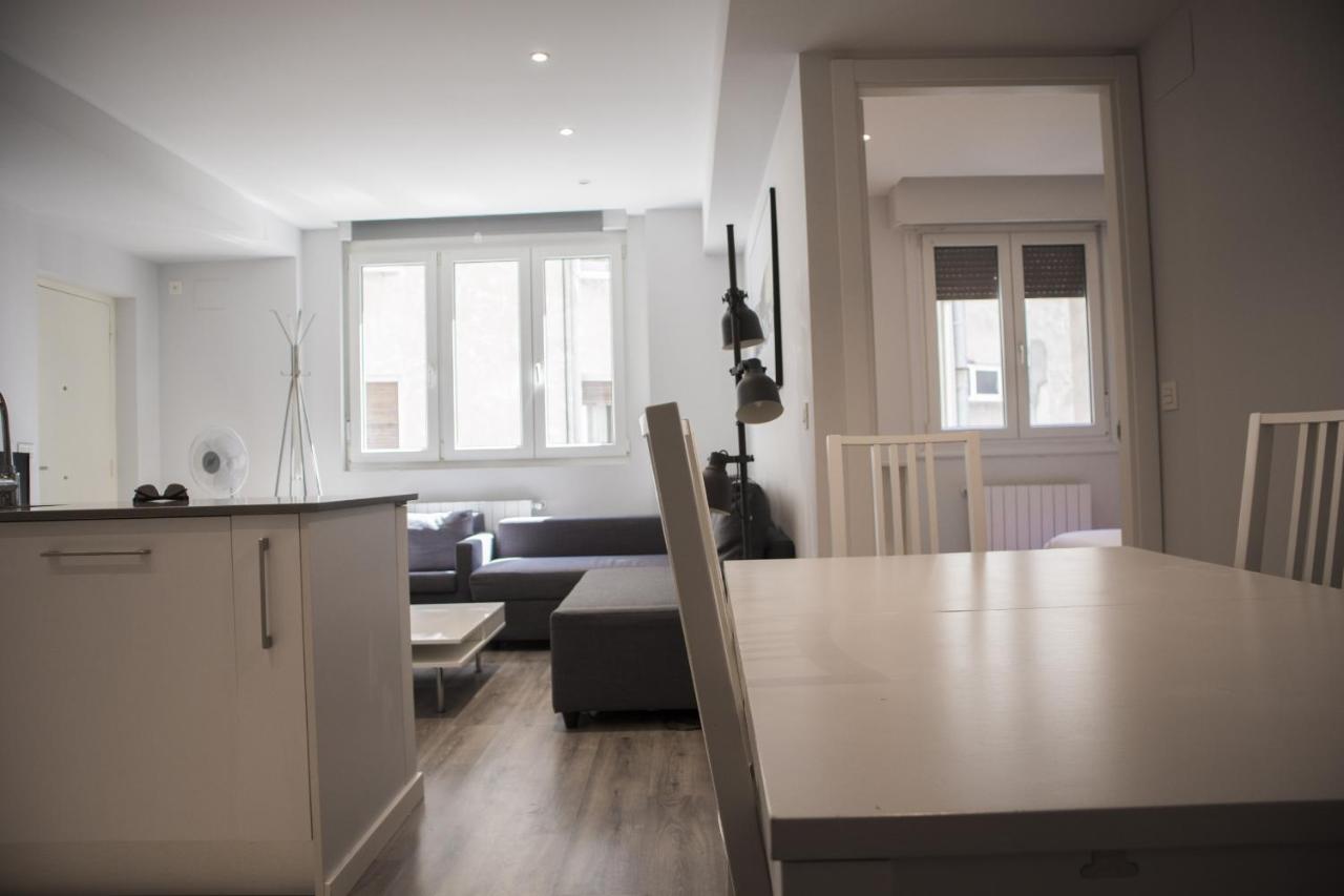 Plaza B - Local Rentss Apartment Сан Себастиан Екстериор снимка